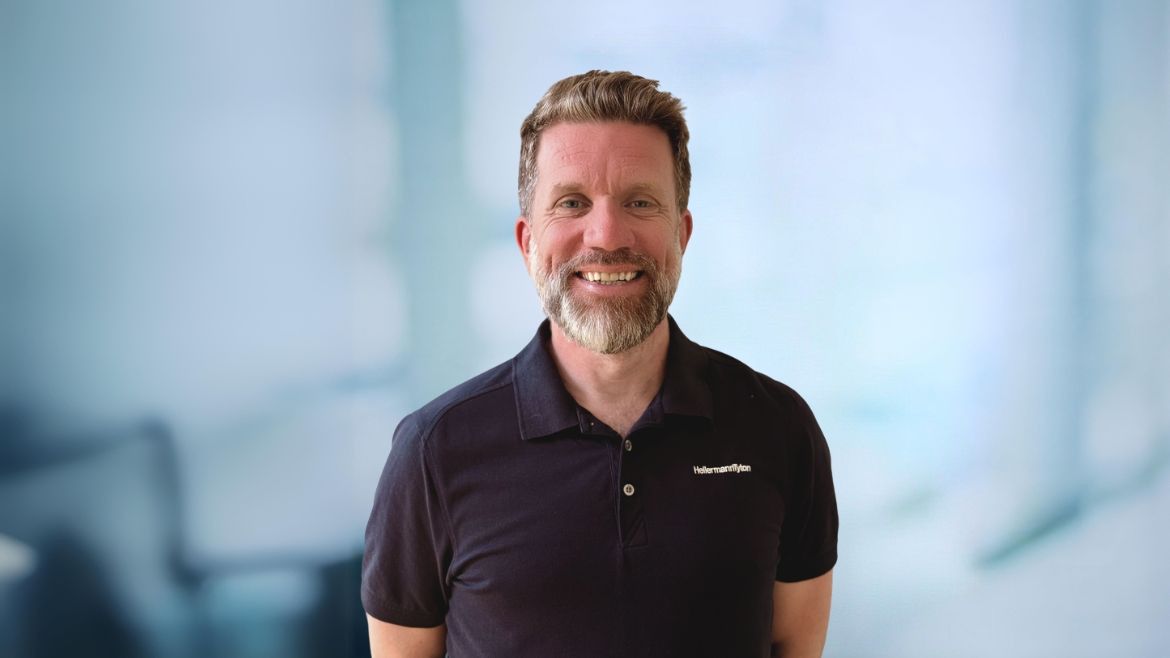 Porträttbild av Patrik Henning