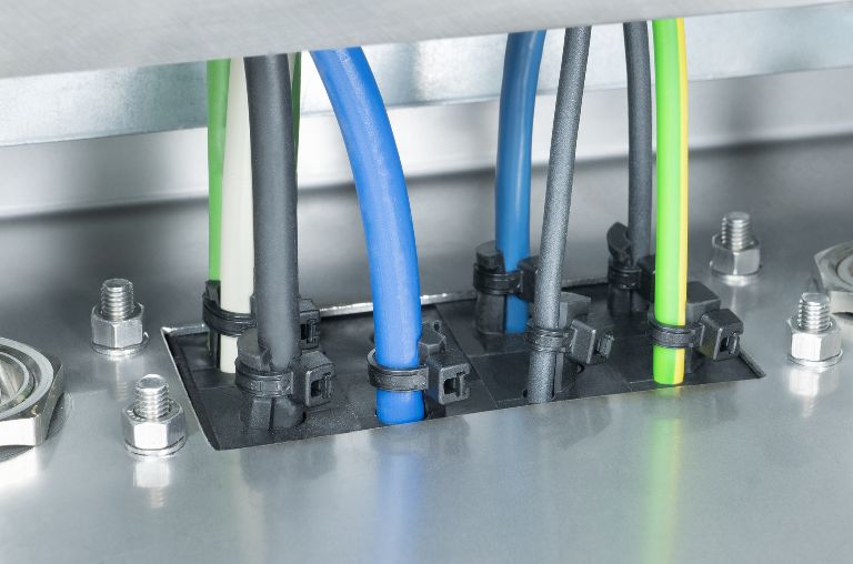 Kabelgenomföringsplatta VarioPlate-system överensstämmer med skyddsklasserna IP65 och IP66